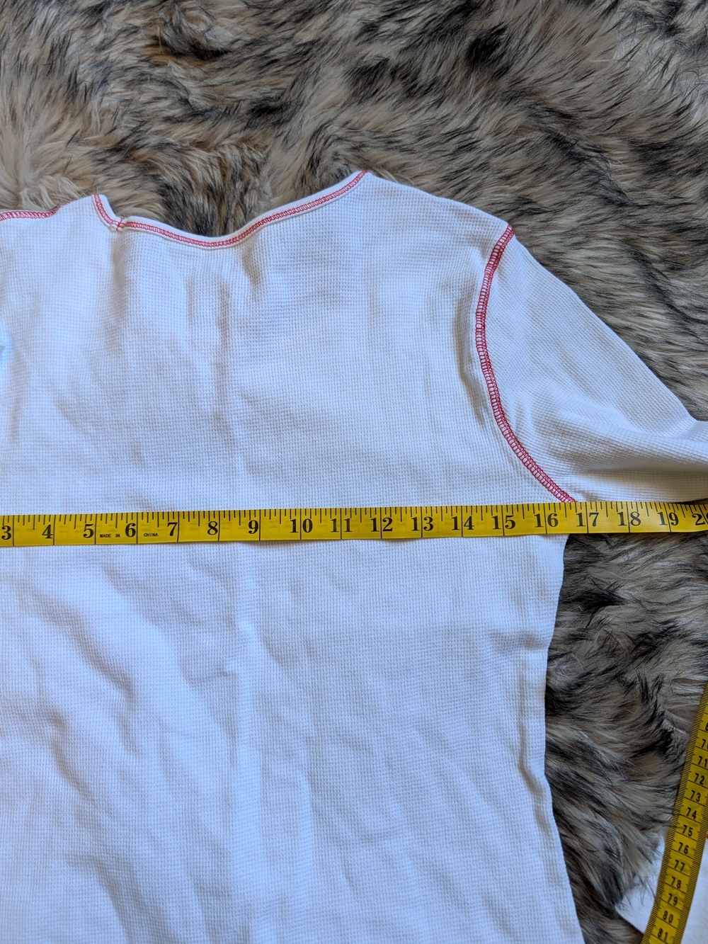 Minnie Mouse Graphic Thermal Top - White with Red & Black - Picture 4 of 4